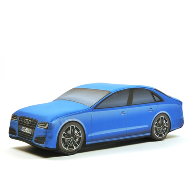 Plüss Audi S8 2015