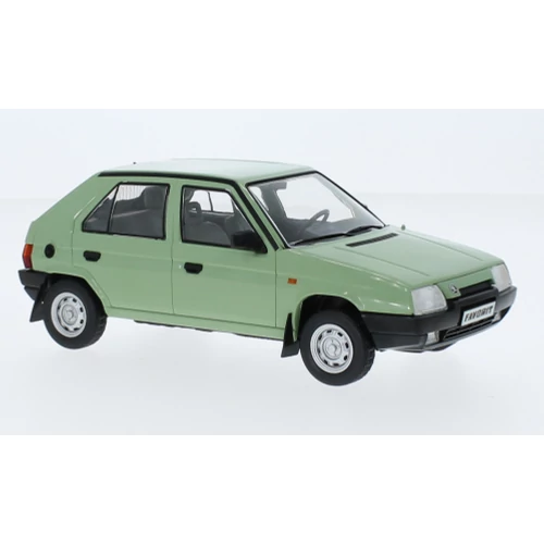 Skoda Favorit WhiteBox Modellautó 1:24