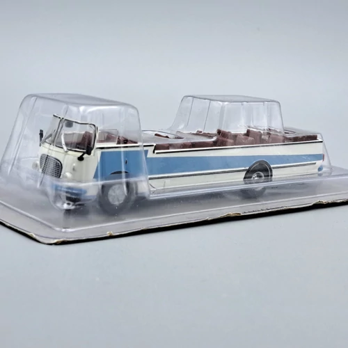 Jelcz 043 Cabrio Busz 1:72 fém autó