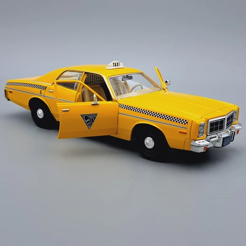 Dodge Monaco Taxi 1978 1:24 Rocky 3 autó modell
