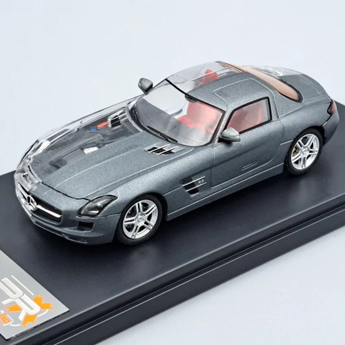 Mercedes-Benz SLS AMG 2011 1:43 IXO modell autó