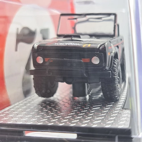 Ford Bronco 1971 1:64 Yokohama Mini GT Mijo modell autó