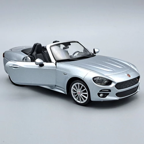 Fiat 124 Spider 1:24 Burago fém autómodell