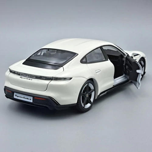 Porsche Taycan Turbo S 1:24 Burago fém modellautó