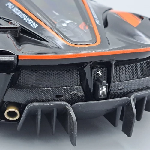 Ferrari FXX K 1:18 Burago fém modellautó