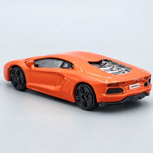 Lamborghini Aventador Bburago játékautó