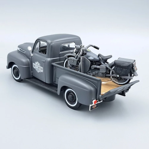 Ford F1 Pickup 1948+Harley WLA 1942 1:24 retró modellautó