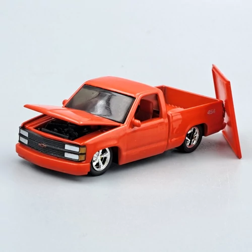 Chevrolet C1500 SS 454 1:64 M2 Machines die cast autó modell