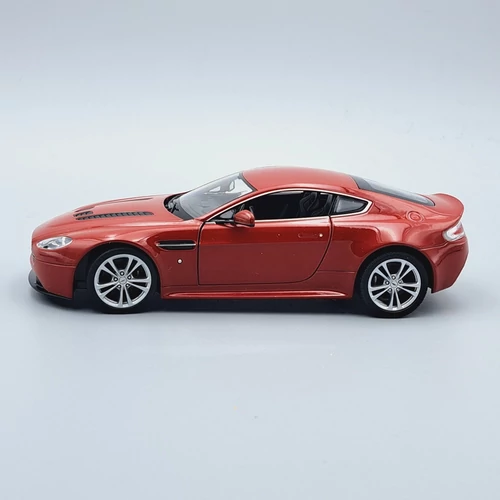 Aston Martin V12 Vintage 1:24 Welly autómodell