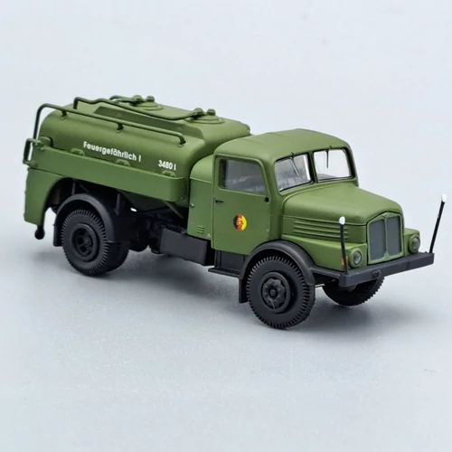IFA S4000-1 Tankwagen NVA 1:87 Brekina jármű modell