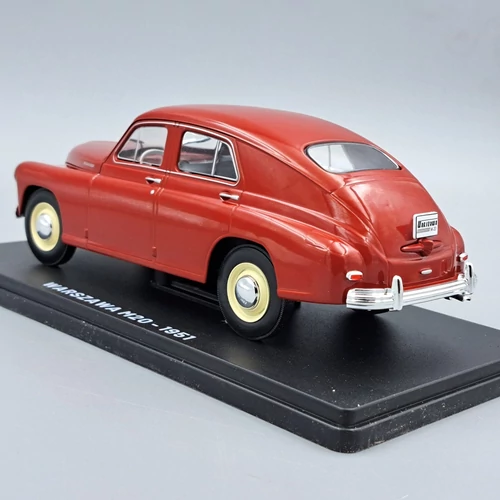 Warszawa M20 1951 1:24 modellautó