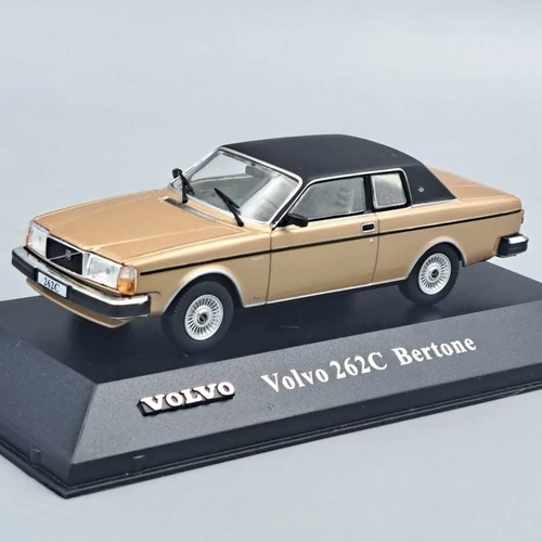 Volvo 262C Bertone Coupe 1977 1:43 retró autó modell