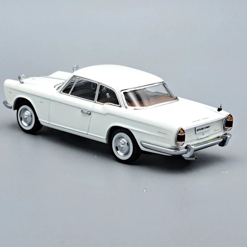 Nissan Prince SkyLine Sport Coupe 1:43 Kyosho fém autó modell