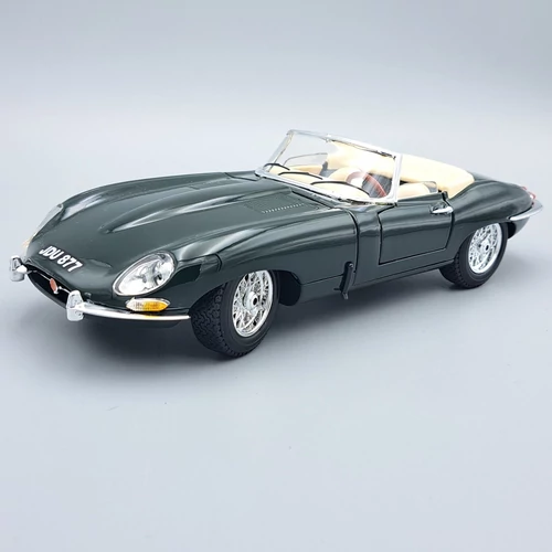 Jaguar E-Type Cabriolet 1961 1:18 Burago fém autó modell