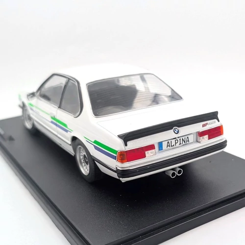 BMW Alpina B7 Turbo fehér 1984 1:18