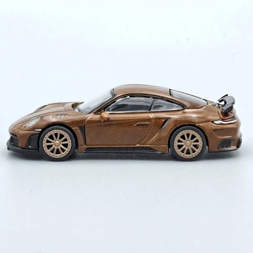 Porsche 992 Stinger GTR 1:64 Pop Race autó modell