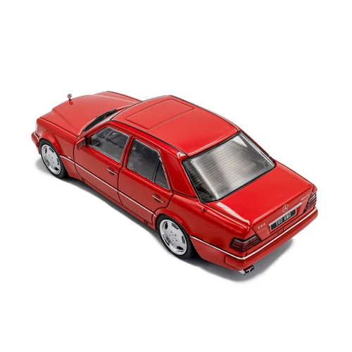 Mercedes W124 E60 AMG 1994 piros 1:43