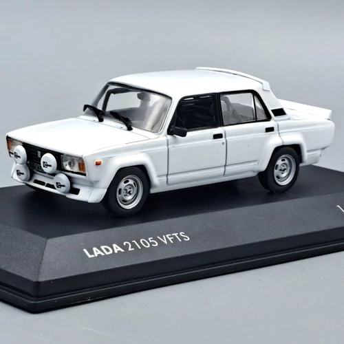 Lada 2105 VFTS modellautó 1:43 fehér