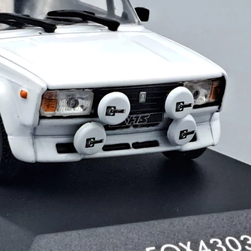 Lada 2105 VFTS modellautó 1:43 fehér