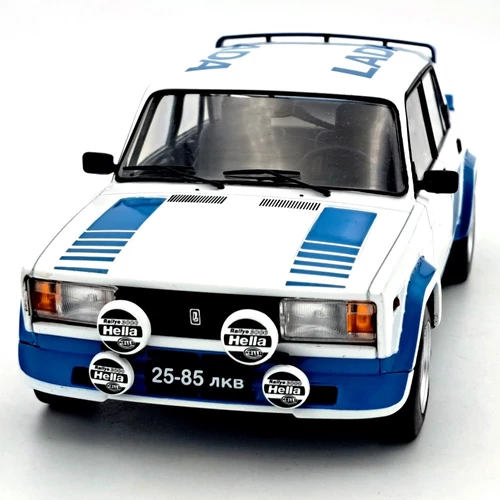 Lada 2105 VFTS 1:18 IXO autómodell
