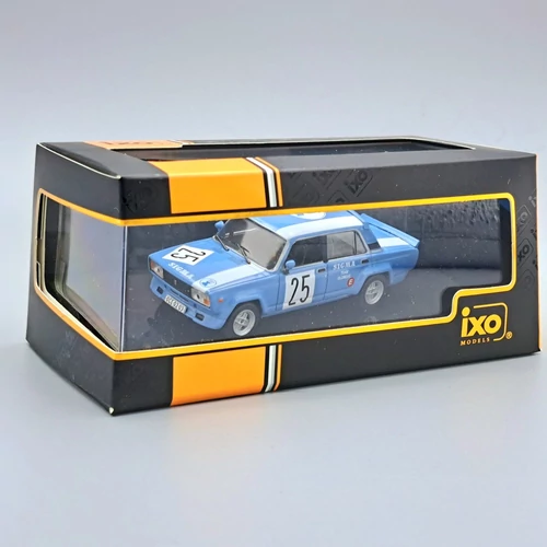 Lada 2105 VFTS 1986 1:43 ixo autó modell