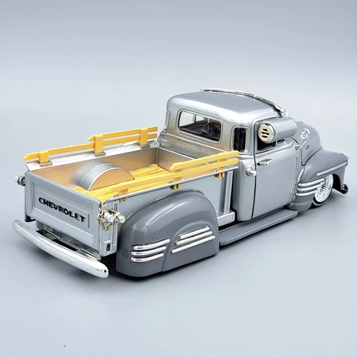 Chevrolet Pickup 1951 1:24 Jada retró autó modell