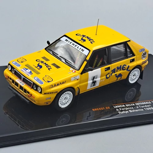Lancia Delta 16V Ferjáncz-Tandari 1:43 IXO retró fém autó modell