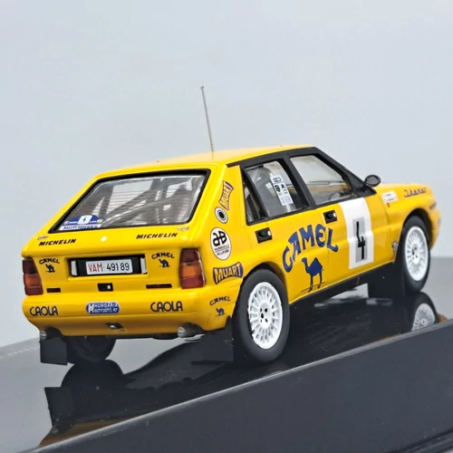 Lancia Delta 16V Ferjáncz-Tandari 1:43 IXO retró fém autó modell