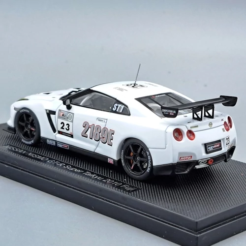 Nissan Nismo R35 GTR 2010 1:43 Ebbro fém autómodell