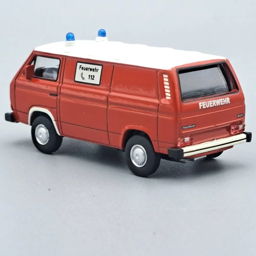 Volkswagen T3 Tűzoltó 1979 1:64 Schuco autó modellek