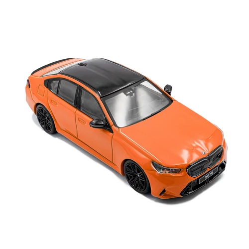 BMW M5 Sedan 2024 1:43 Solido narancs modellautó