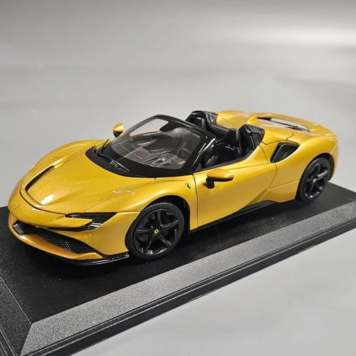Ferrari SF90 Spider 1:18 Bburago arany modellautó