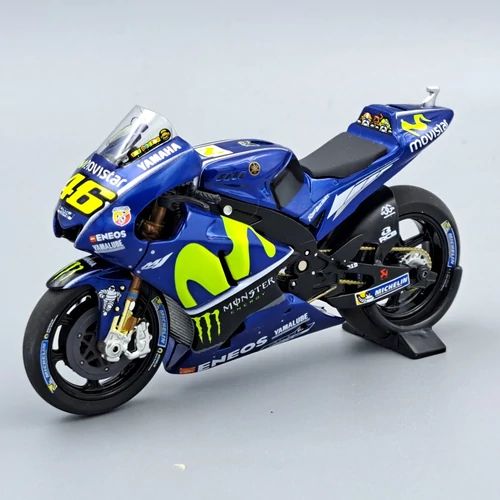 Yamaha YZR-M1 2017 Valentino Rossi 1:18 motorkerékpár modell