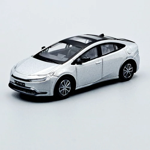 Toyota Prius LHD 2023 1:64 ezüst modell autó