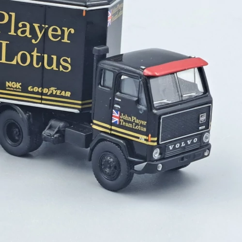 Volvo F89 Black Lotus Team 1:87 Brekina teherautó modell