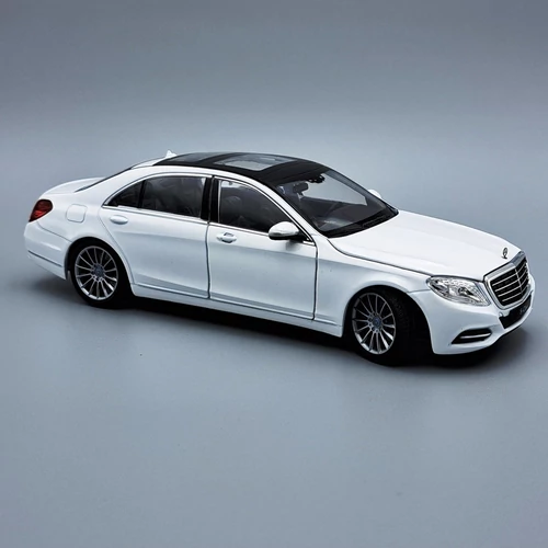 Mercedes-Benz S-Class 1:24 Welly játékautó