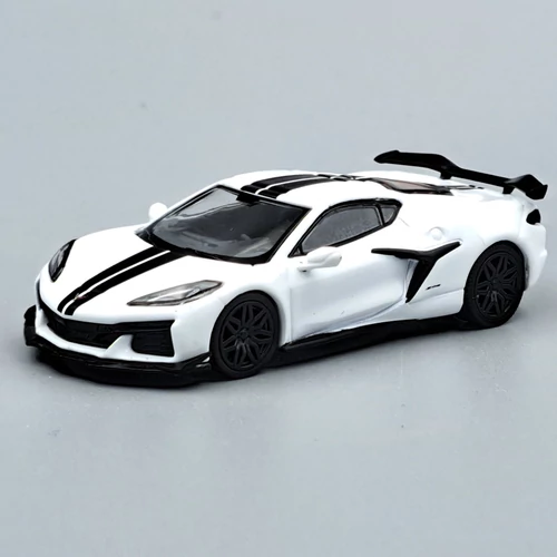 Chevrolet Corvette Z06 1:64 Mini GT 677 fém kisautó