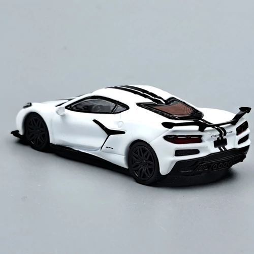 Chevrolet Corvette Z06 1:64 Mini GT 677 fém kisautó