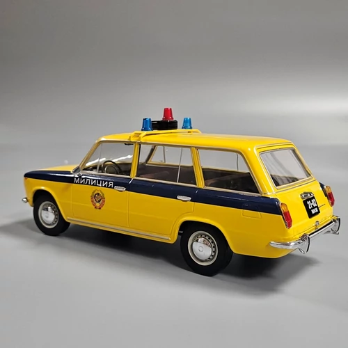 Lada 2102 USSR Police 1970 1:18