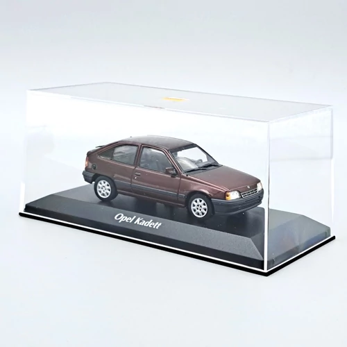 Opel Kadett E 1990 1:43 Bordó Minichamps fémautó