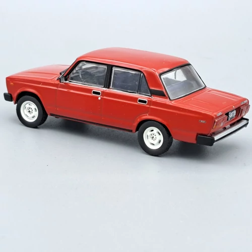 Lada 2105 1991 1:43 retró autómodell