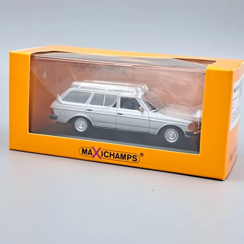 Mercedes E-class 230 TE 1:43 ezüst Maxichamps retró autó modell