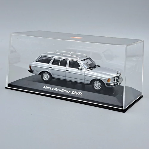 Mercedes E-class 230 TE 1:43 ezüst Maxichamps retró autó modell