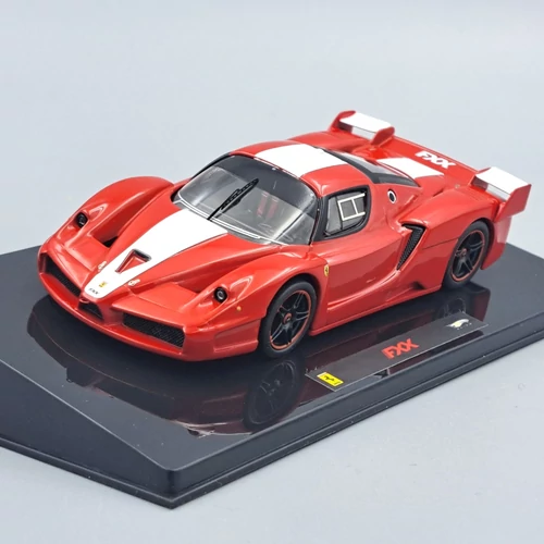 Ferrari FXX 2006 1:43 Hot Wheels fém autó modell