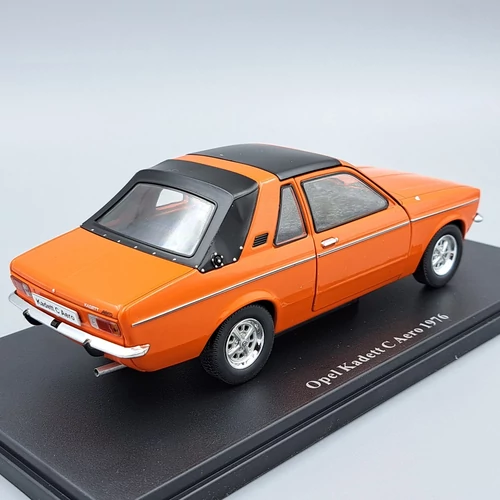 Opel Kadett C Aero 1976 1:24 fém autómodell