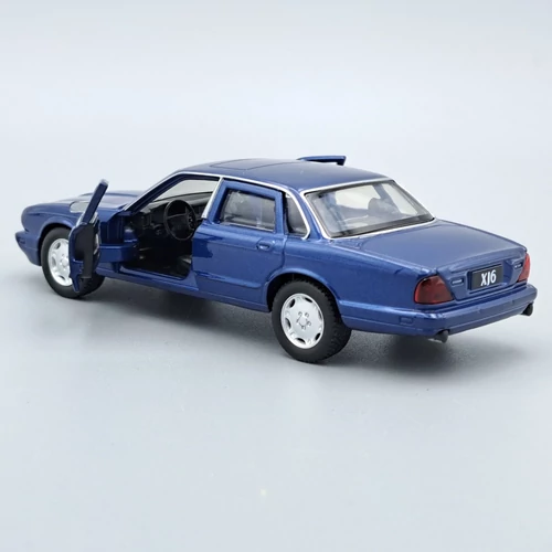 Jaguar XJ6 1:36 Tayumo kék fém autó modell