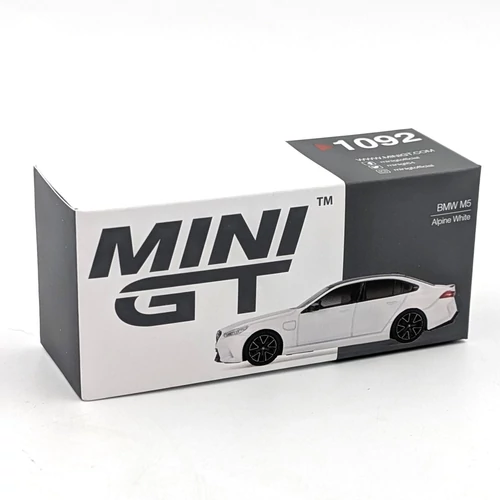 BMW M5 fehér 1:64 Mini GT modell 1092