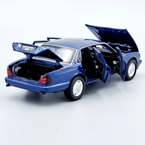 Jaguar XJ6 1:32 Tayumo autómodell