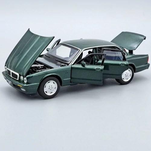 Jaguar XJ6 1:32 Tayumo zöld fémautó