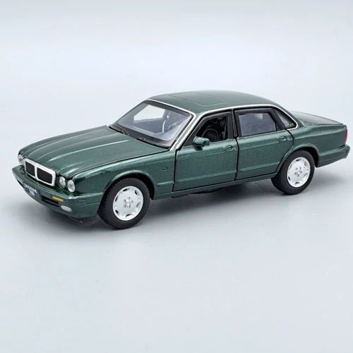 Jaguar XJ6 1:32 Tayumo zöld fémautó